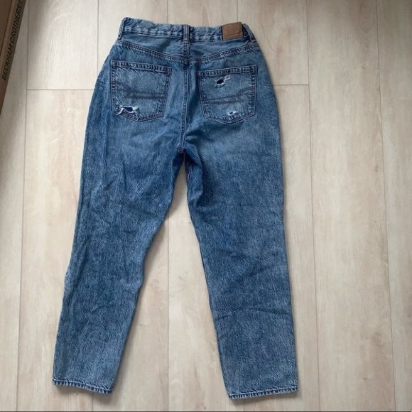 American Eagle Curvy Mom Jeans‎ Women’s Size 6 US Blue Denim High Waisted Ripped - Picture 5 of 10